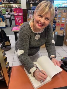 Signing a copy of “How The Tin Man Found His Brain at Barnes & Noble Tyson’s Corners for the staff, while visiting the DC area. This was the Barnes where it all happened. Wrote the book sitting and snacking in their coffee shop over a two month period. Will always be a fond memory!